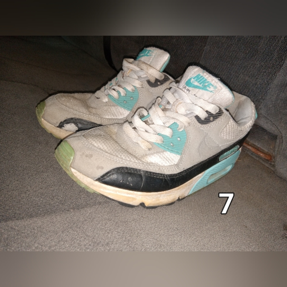 Nike shoes
